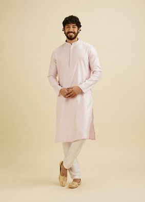 Manyavar Men Baby Pink Lattice Patterned Kurta Set with Sequinned Neckline image number 2