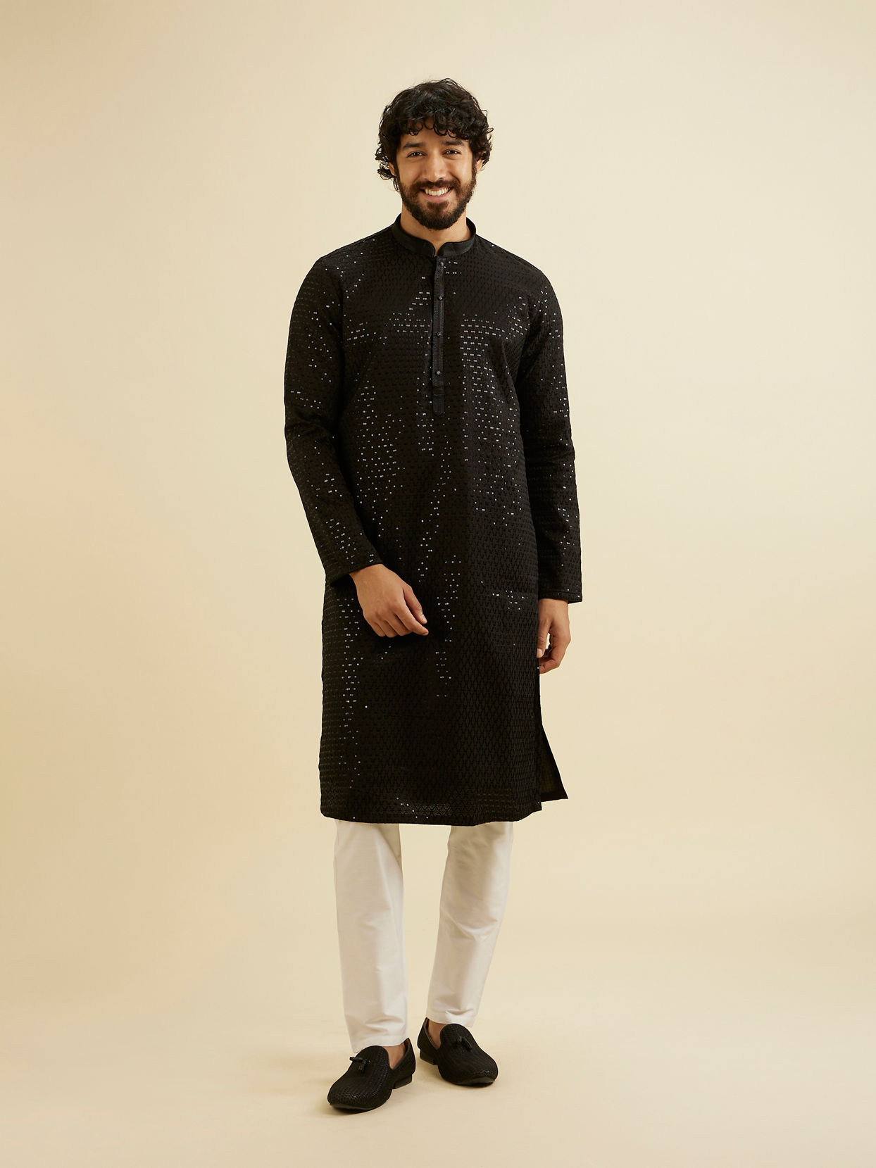 Manyavar Men Midnight Black Embroidered Kurta Set with Sequin Work image number 2