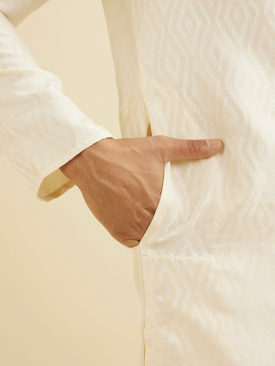 Manyavar Men Cream White Ikat Inspired Patterned Kurta Set