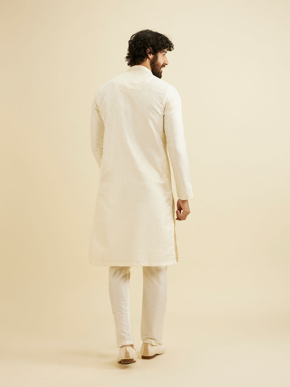 Manyavar Men Cream White Ikat Inspired Patterned Kurta Set