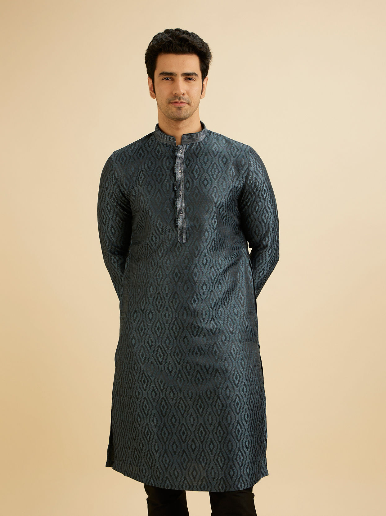 Manyavar Men Space Grey Ikat Inspired Patterned Kurta Set image number 0