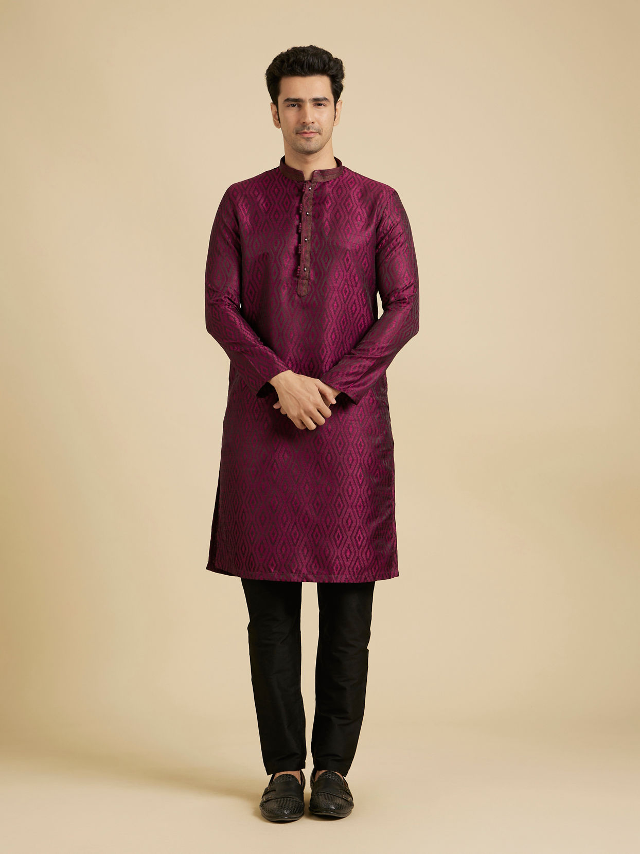 Manyavar Men Rani Pink Ikat Inspired Patterned Kurta Set image number 2