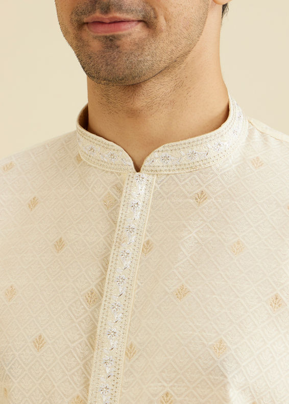 Manyavar Men Ivory Cream Lattice Patterned Kurta Set with Buta Motifs