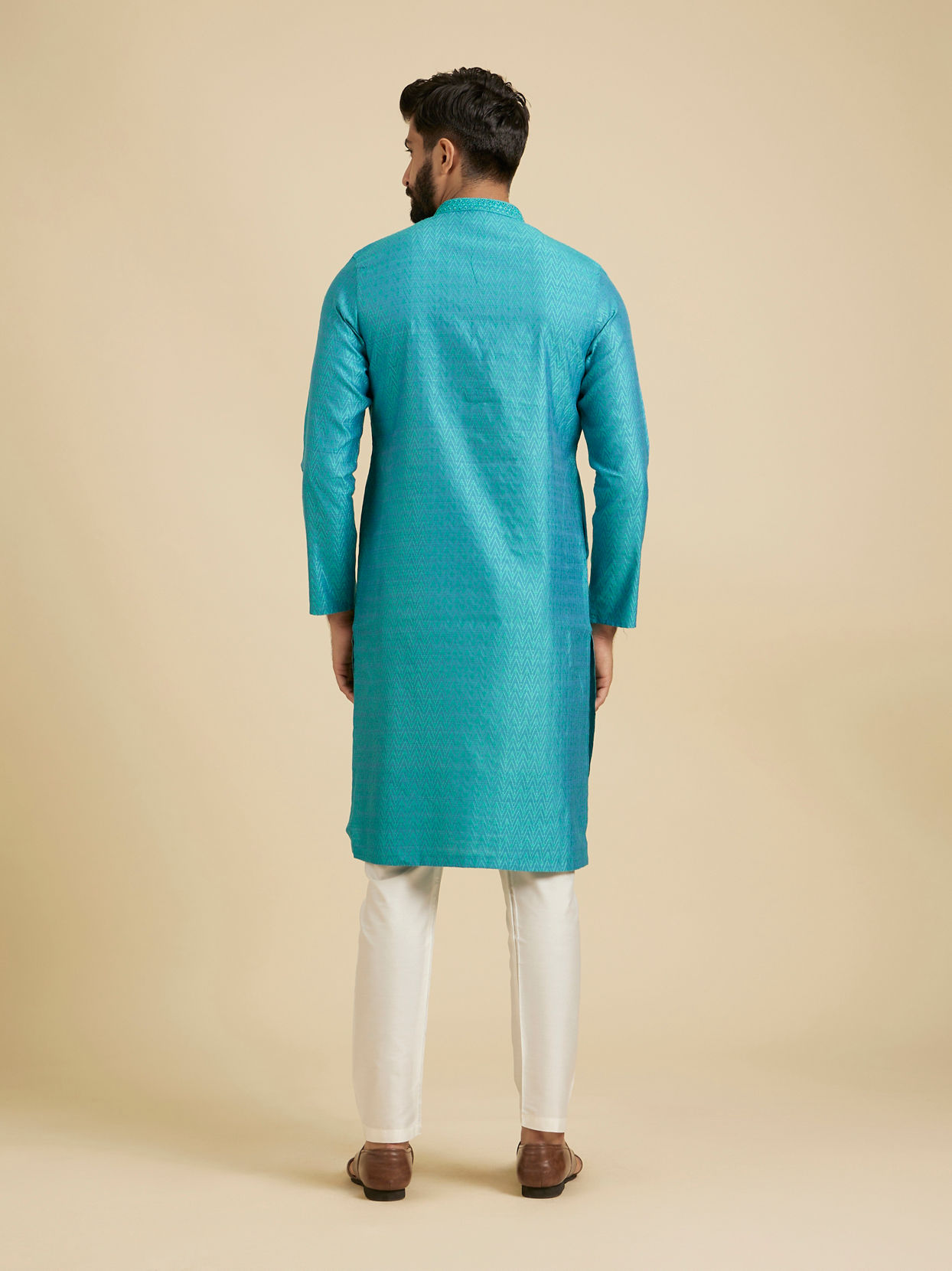 Manyavar Men Turquoise Blue Chevron Patterned Kurta Set