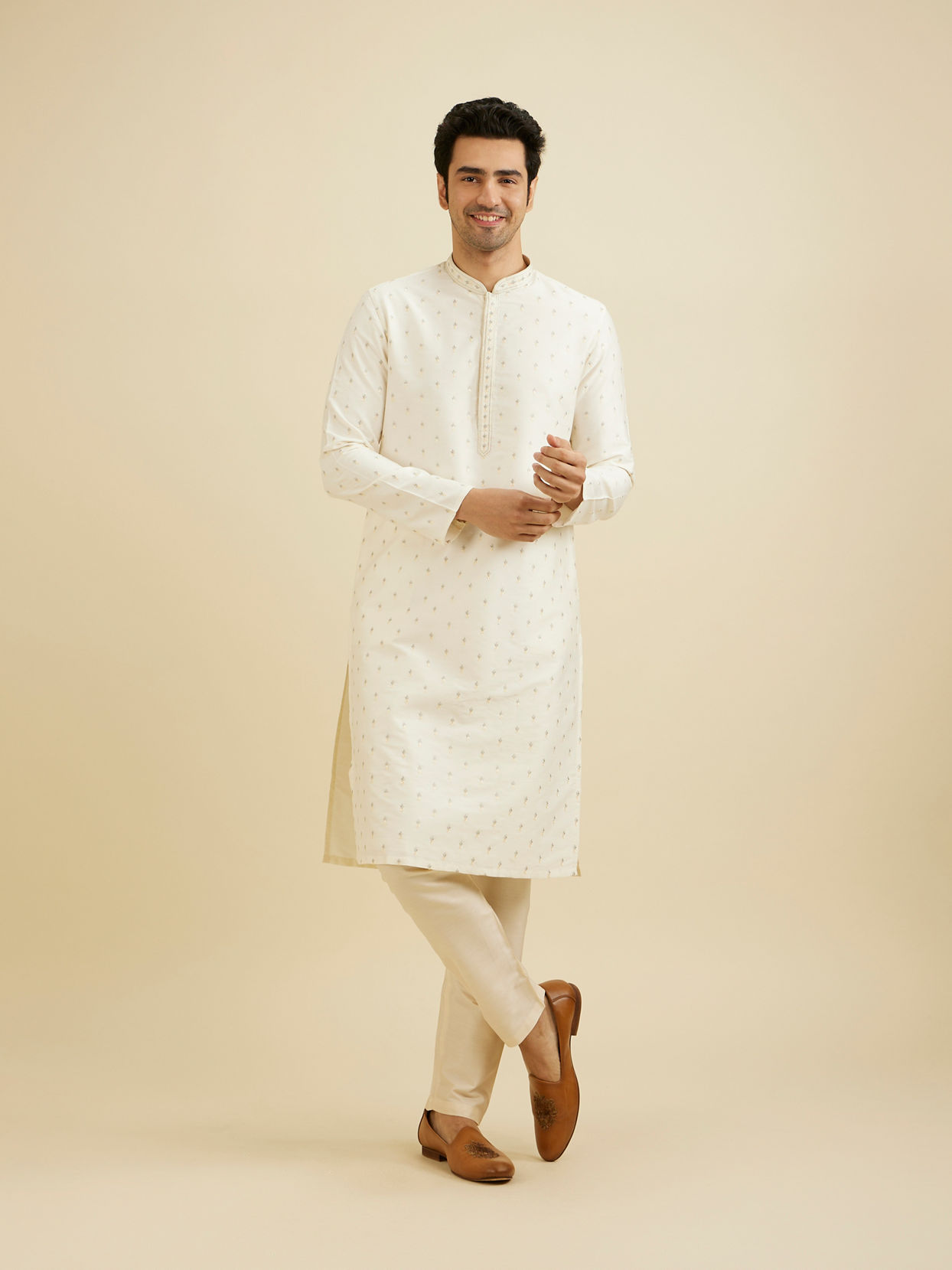 Manyavar Men Cream White Sequinned Kurta Set