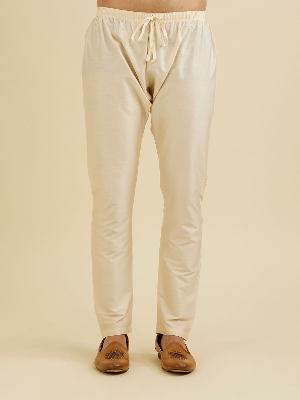 Manyavar Men Cream White Sequinned Kurta Set