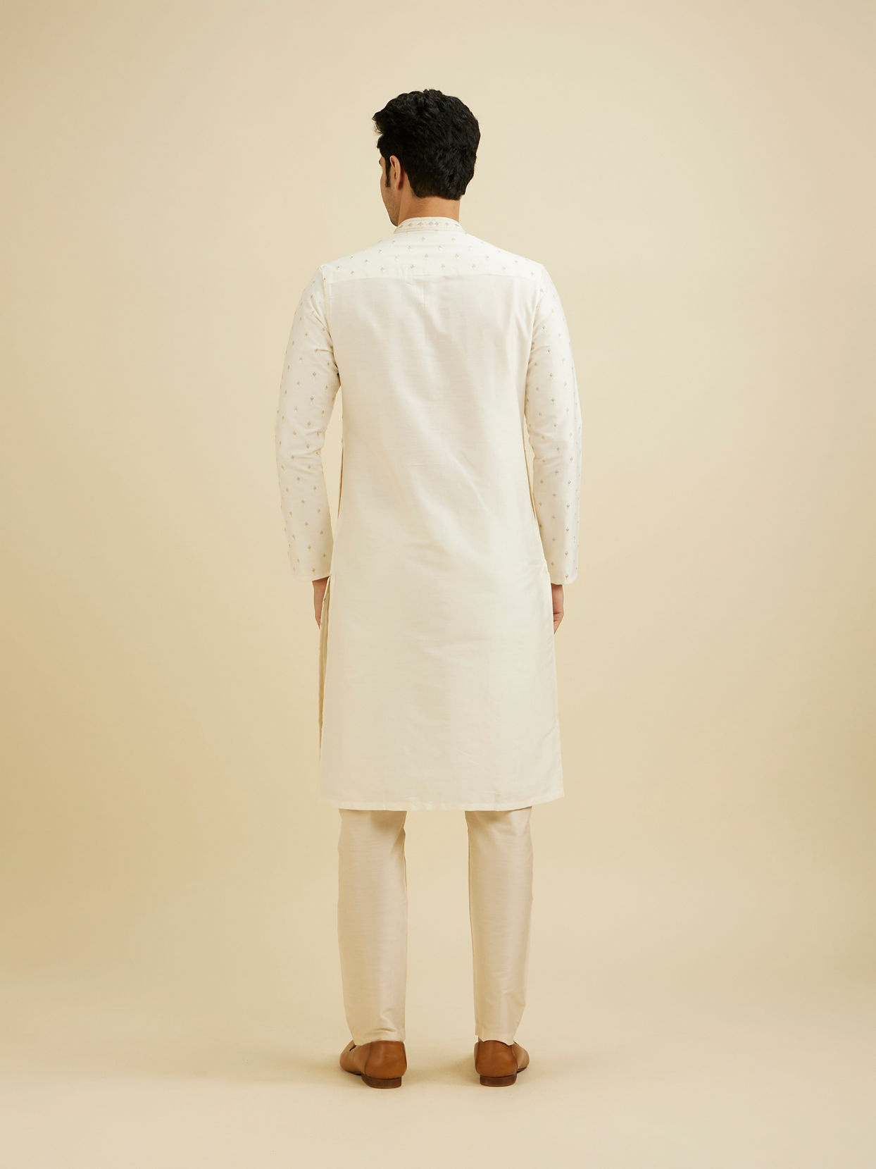 Manyavar Men Cream White Sequinned Kurta Set