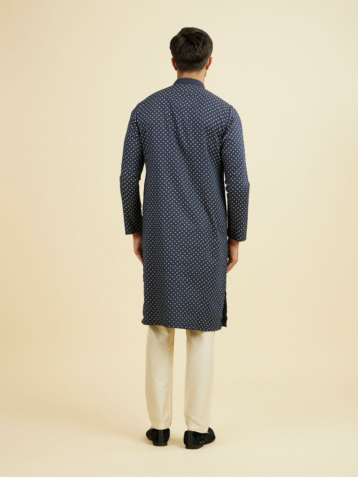 Manyavar Men Royal Blue Ensemble Kurta Pajama