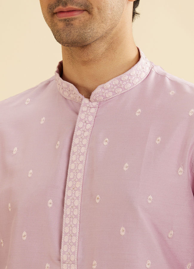 Manyavar Men Soft Lilac Buta Patterned Kurta Set with Buta Embroidery
