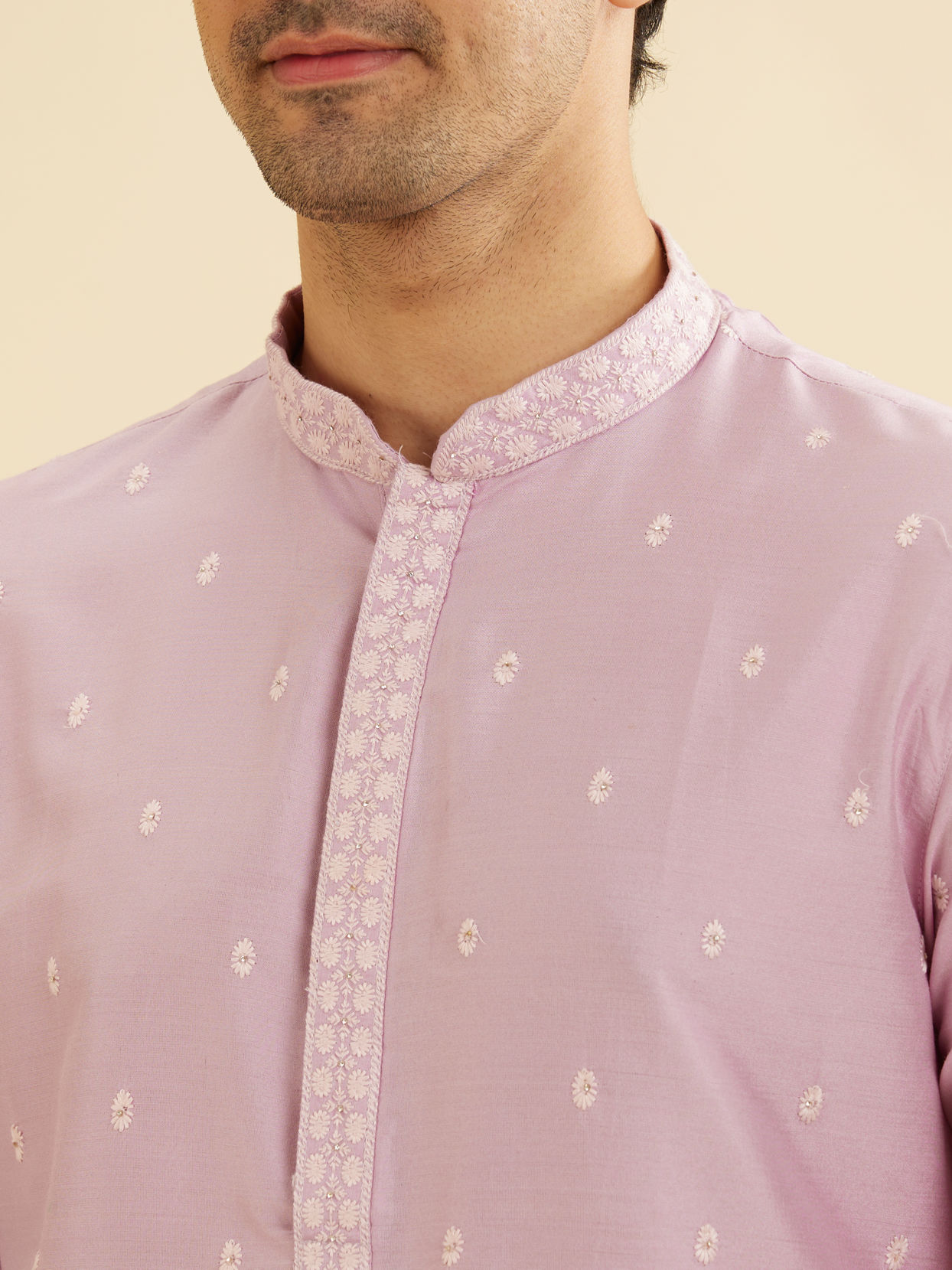 Manyavar Men Soft Lilac Buta Patterned Kurta Set with Buta Embroidery