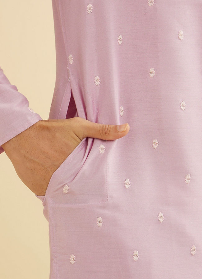 Manyavar Men Soft Lilac Buta Patterned Kurta Set with Buta Embroidery