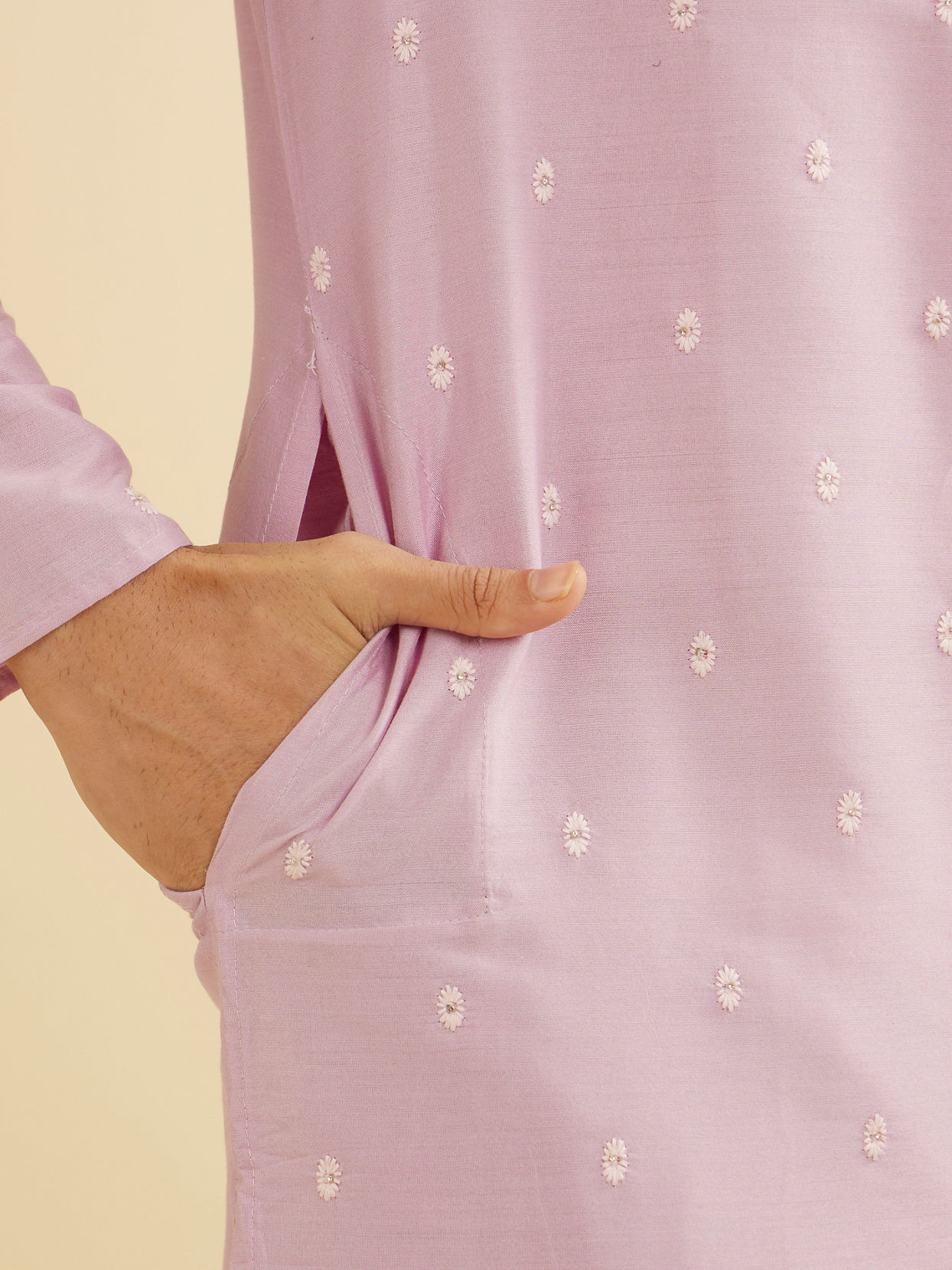 Manyavar Men Soft Lilac Buta Patterned Kurta Set with Buta Embroidery