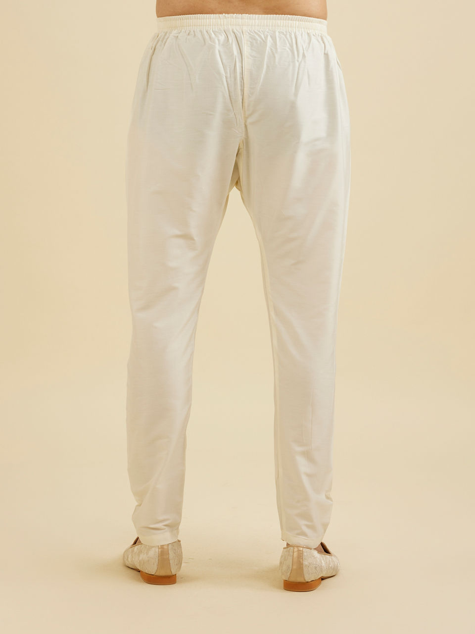 Manyavar Men Cream White Buta Patterned Kurta Set with Embroidered Neckline