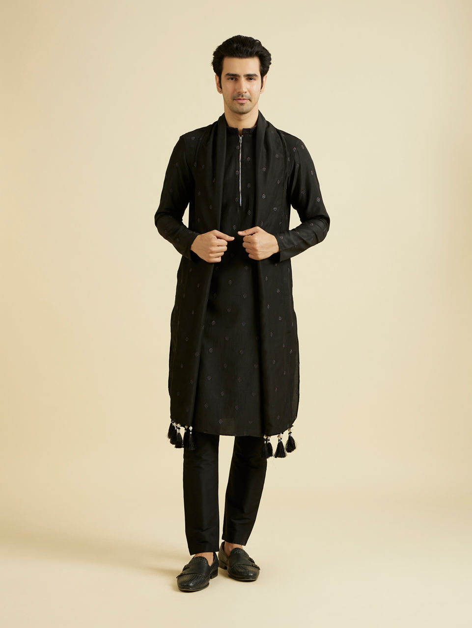 Manyavar Men Black Elegance Kurta Pajama with Dupatta