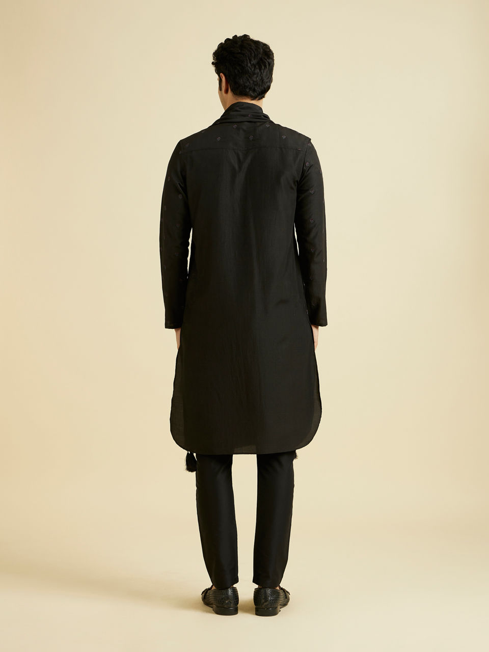 Manyavar Men Black Elegance Kurta Pajama with Dupatta