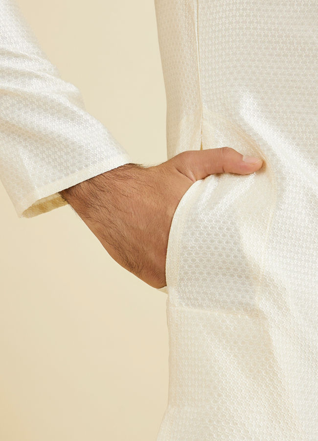 Manyavar Men Creamy Delight Kurta Pajama
