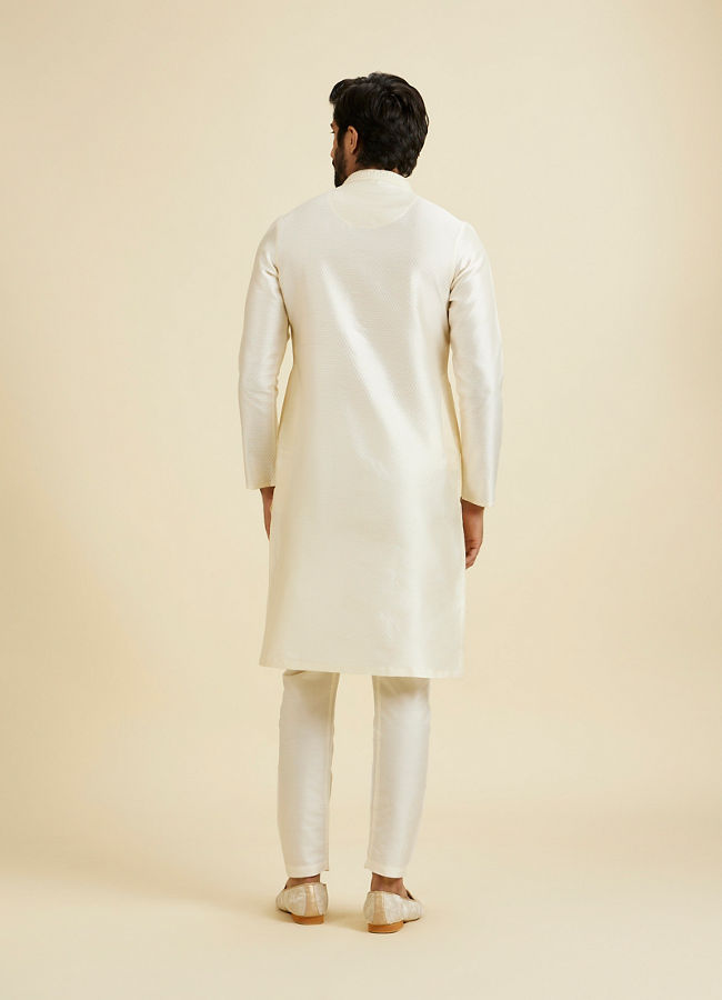 Manyavar Men Creamy Delight Kurta Pajama