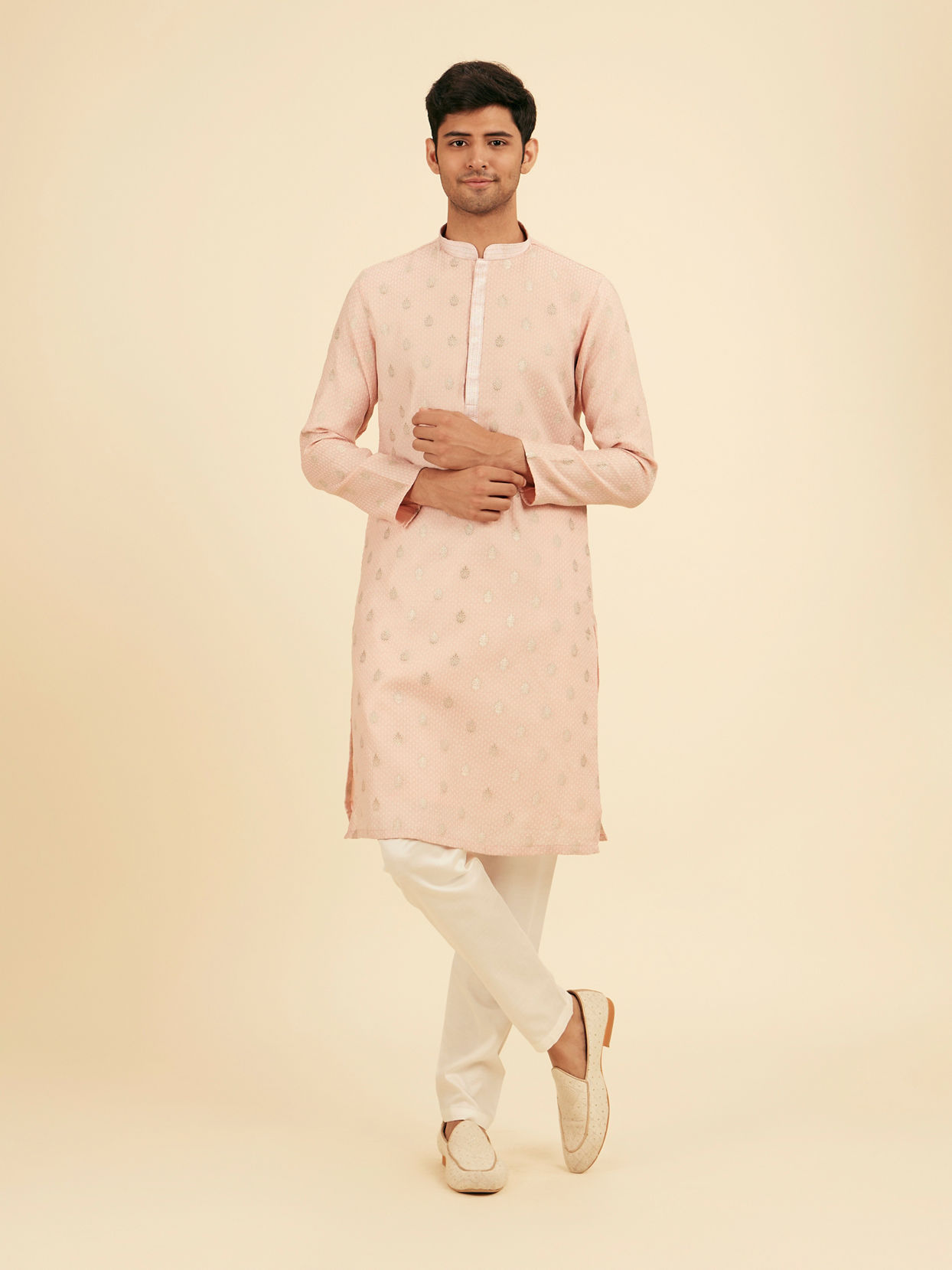 Manyavar Men Pink Blended Cotton Kurta Pajama