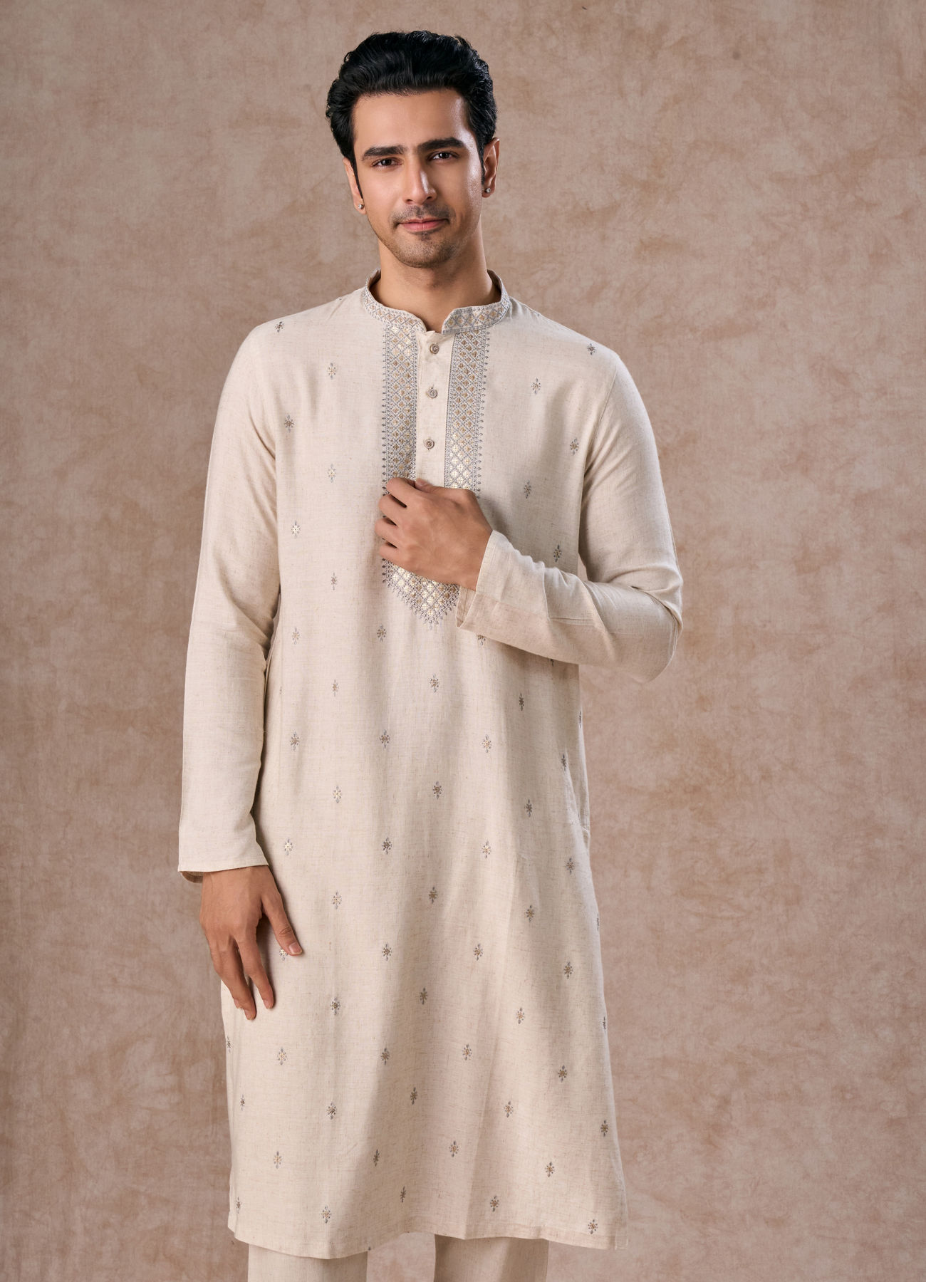 Manyavar Men Light Grey Elegant Kurta Pajama