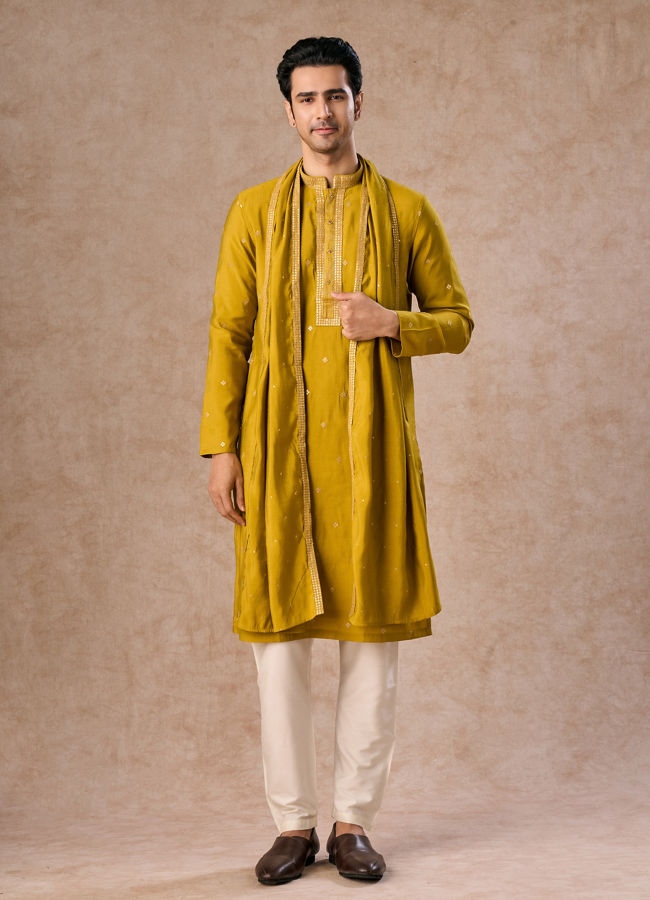 Manyavar Men Mehndi Green Graceful Kurta Pajama Dupatta Set