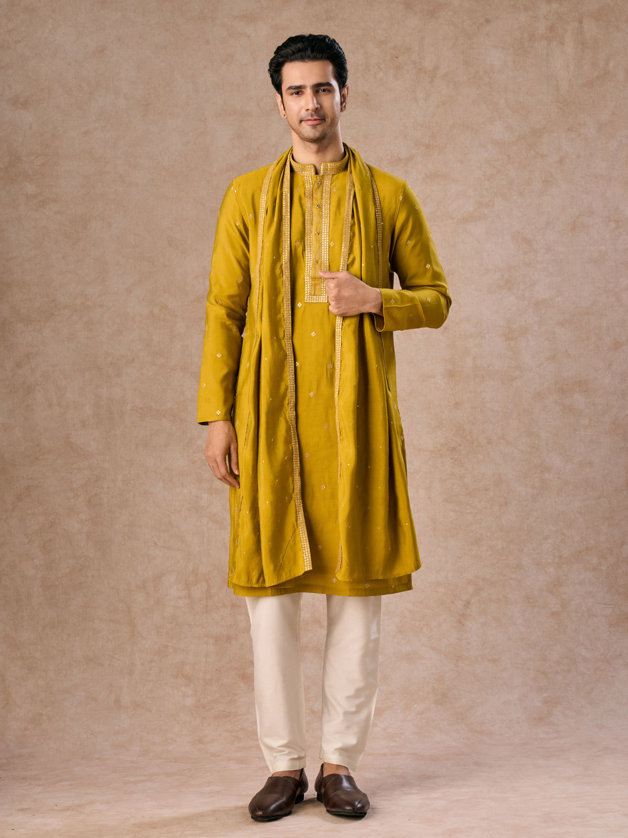 Manyavar Men Mehndi Green Graceful Kurta Pajama Dupatta Set