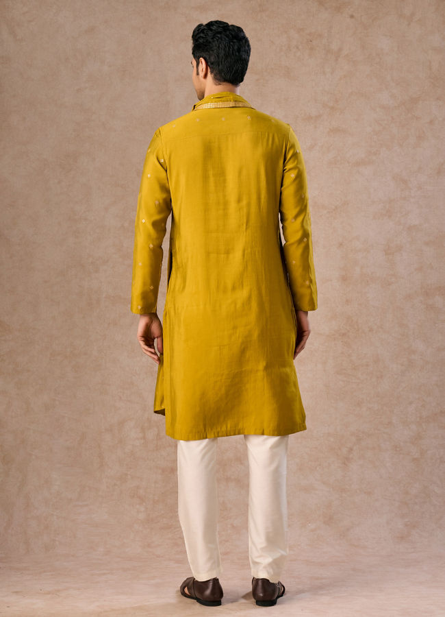 Manyavar Men Mehndi Green Graceful Kurta Pajama Dupatta Set