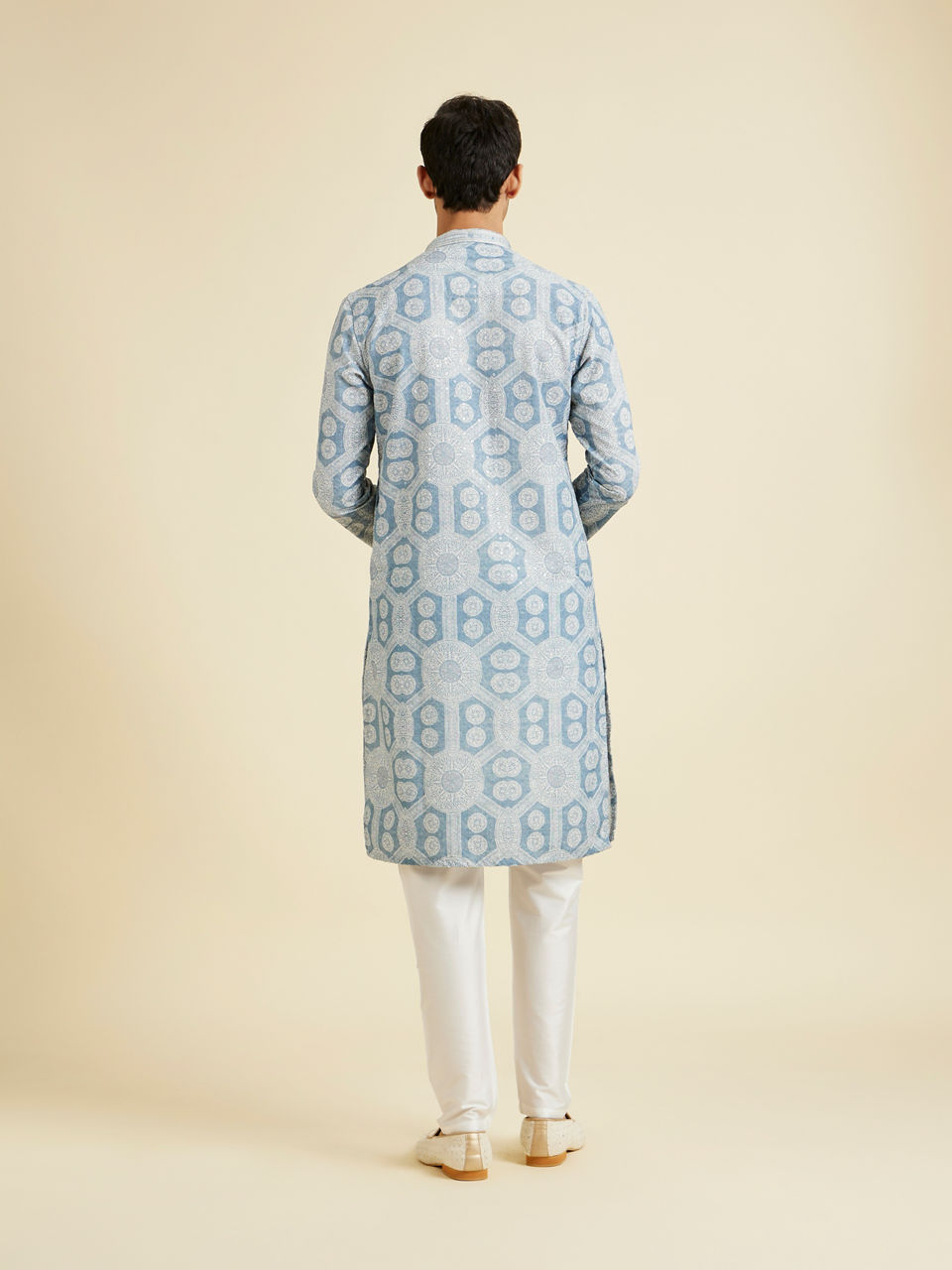 Manyavar Men Elegant Blue Blended Cotton Kurta Pajama