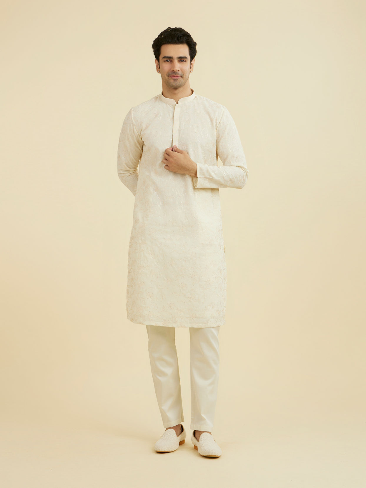 Manyavar Men Cream Georgette Ensemble Kurta Pajama