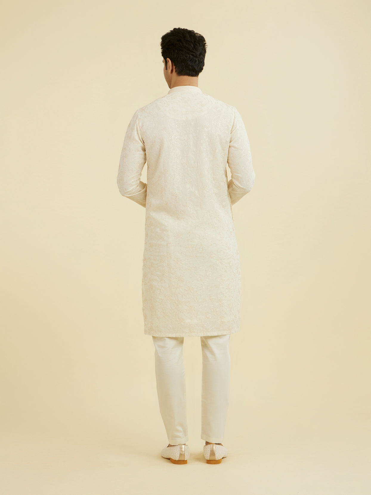 Manyavar Men Cream Georgette Ensemble Kurta Pajama