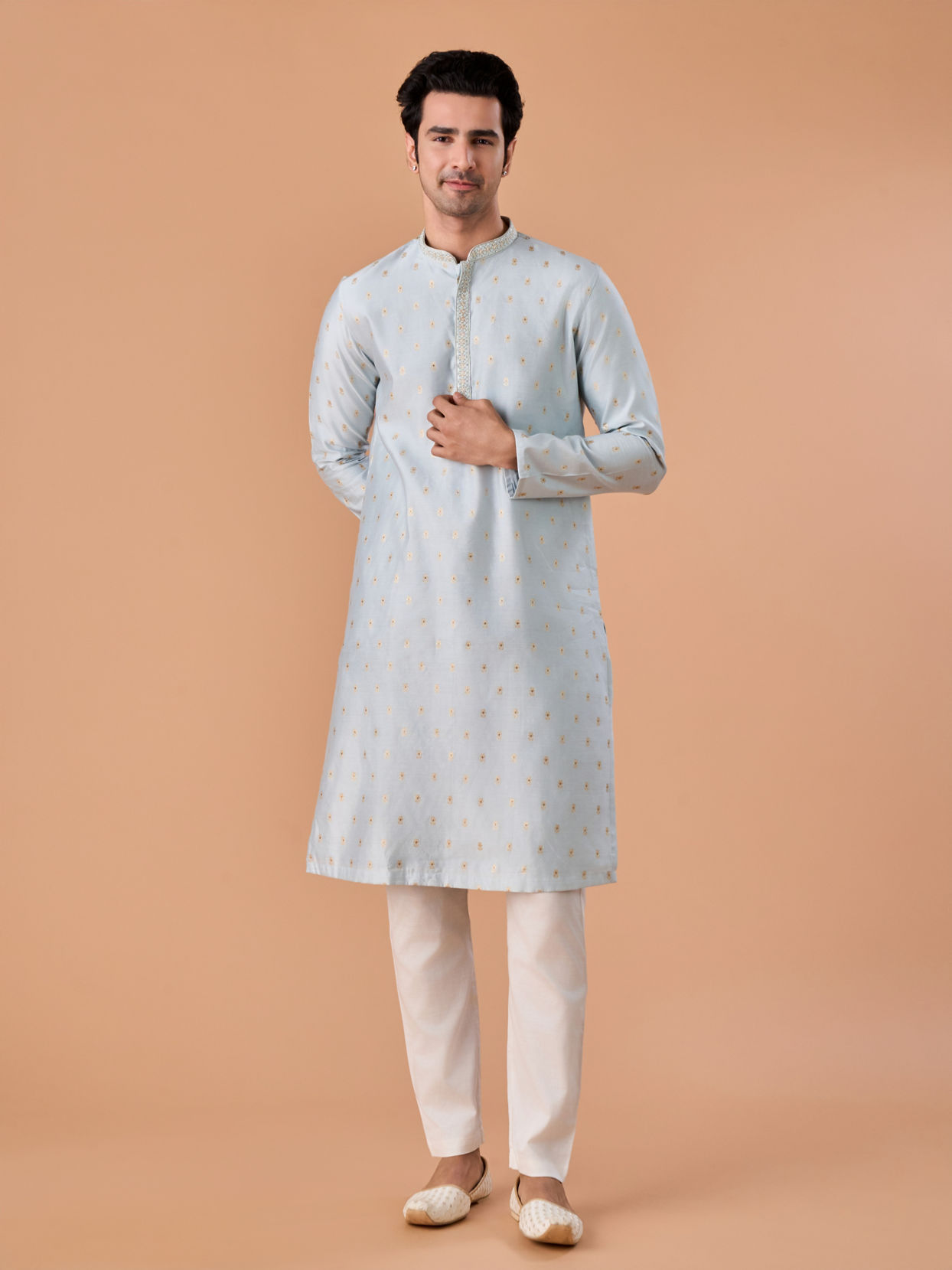 Manyavar Men Light Blue Elegance Kurta Pajama