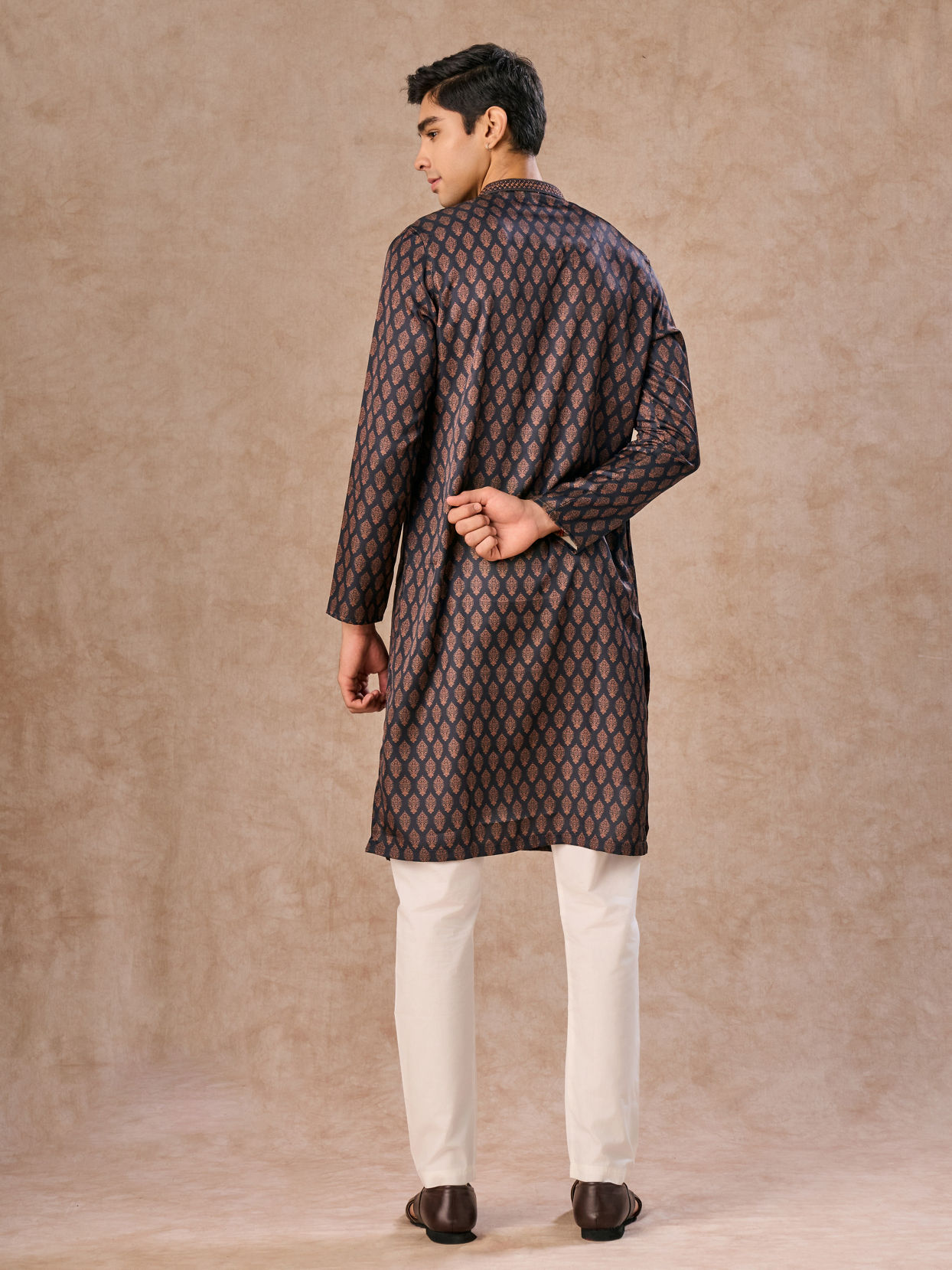 Manyavar Men Dark Blue Satin Finish Kurta Pajama