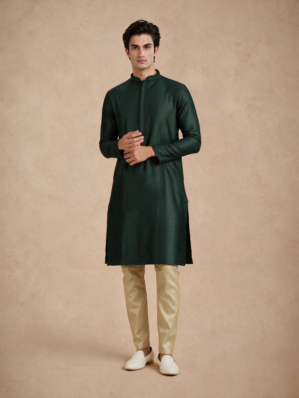 Manyavar Men Dark Green Blended Viscose Kurta Pajama with Basic Design