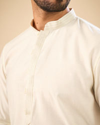 Manyavar Men Enthralling Cream Kurta Pajama