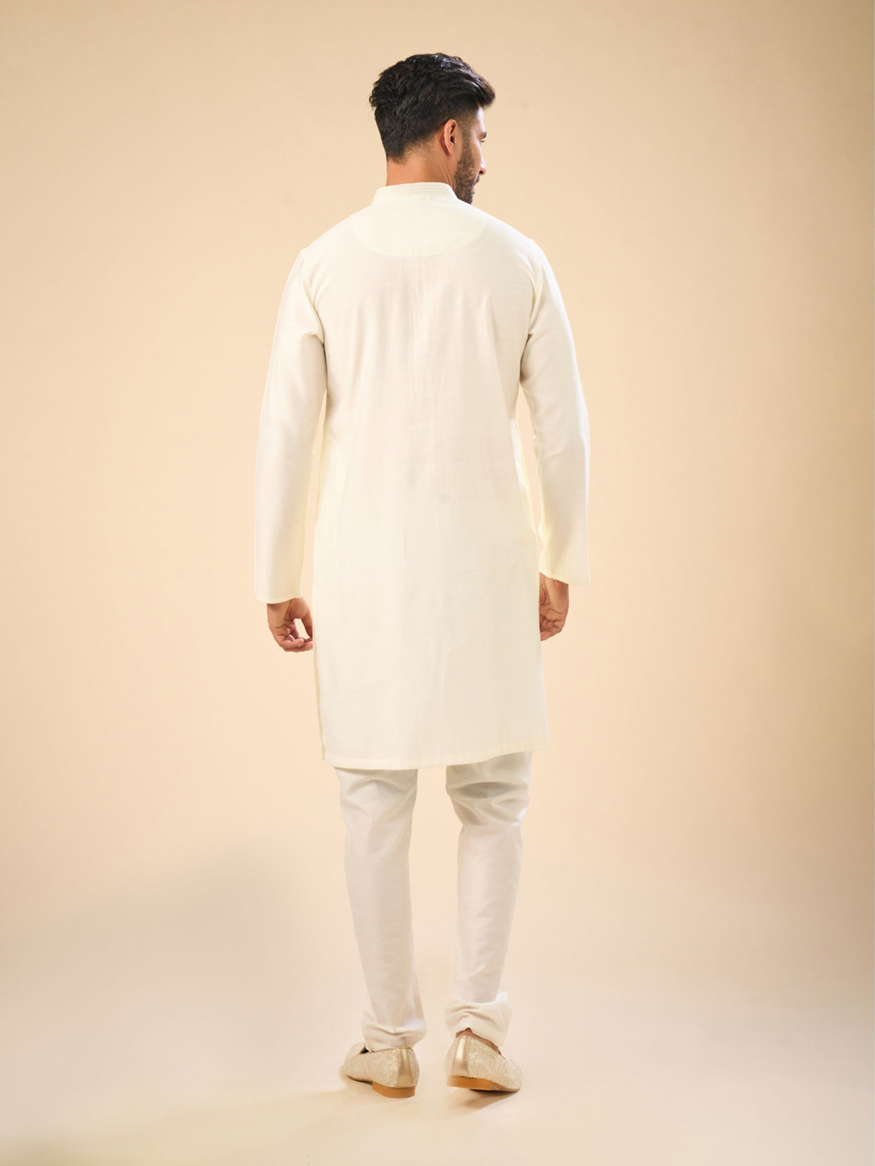 Manyavar Men Enthralling Cream Kurta Pajama