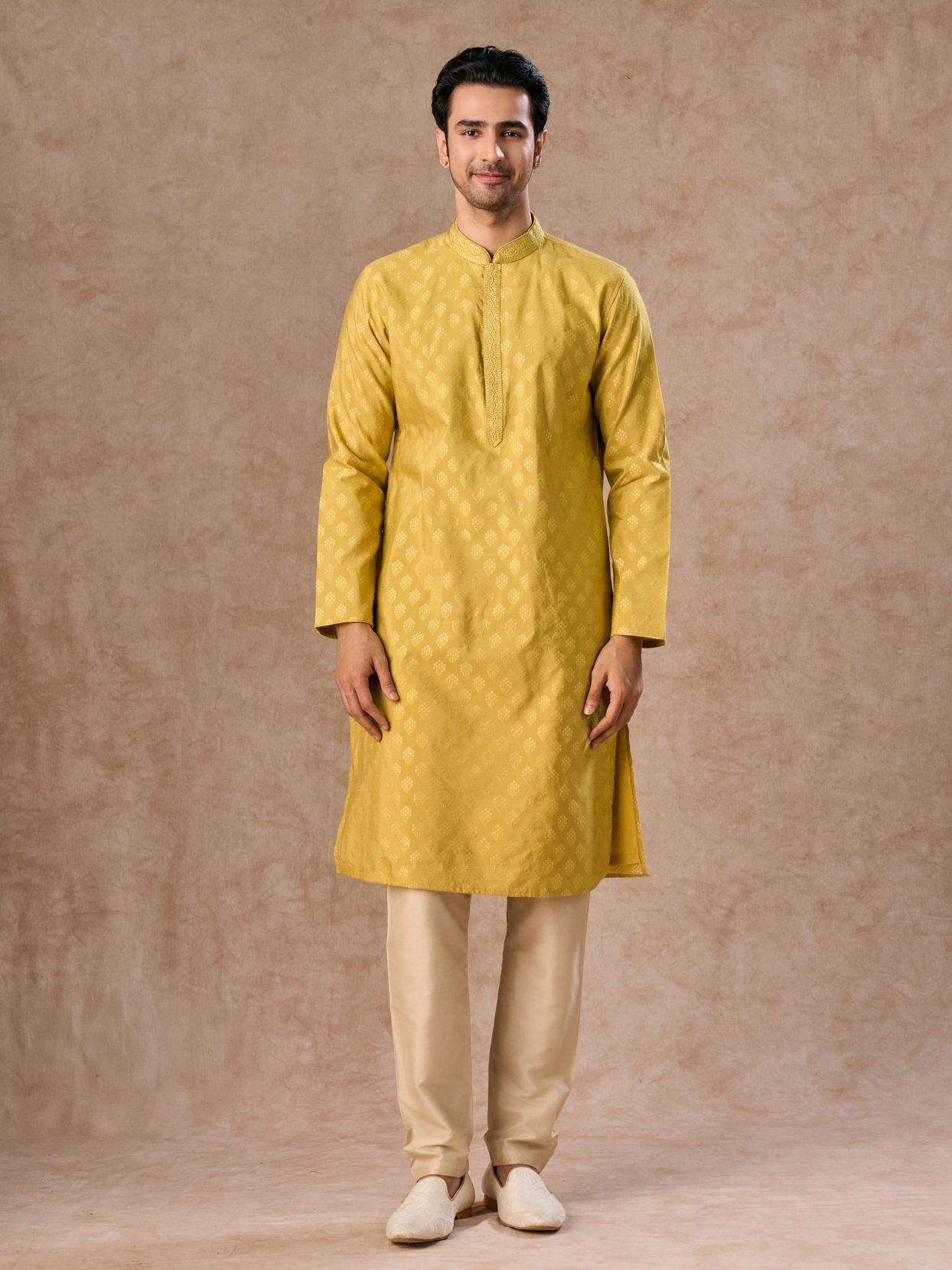Manyavar Men Mehndi Green Elegance Kurta Pajama