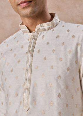 Manyavar Men Creamy Delight Kurta Pajama
