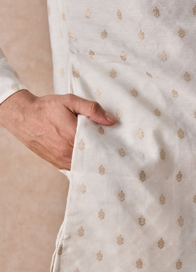 Manyavar Men Creamy Delight Kurta Pajama