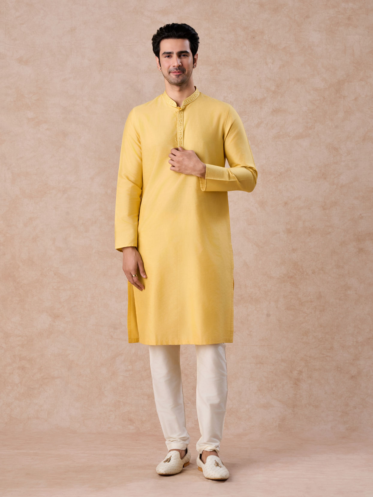 Manyavar Men Sunny Delight Kurta Pajama