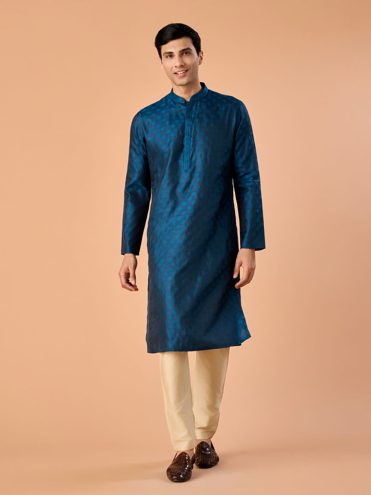 Manyavar Men Elegant Teal Blue Kurta Pajama