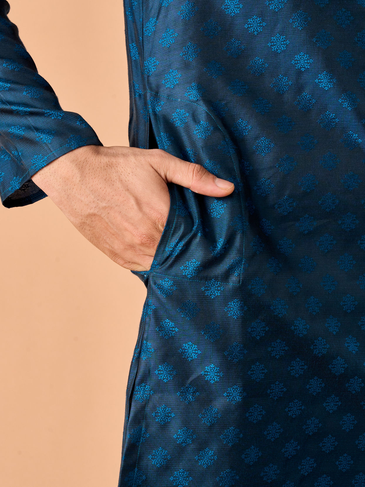 Manyavar Men Elegant Teal Blue Kurta Pajama