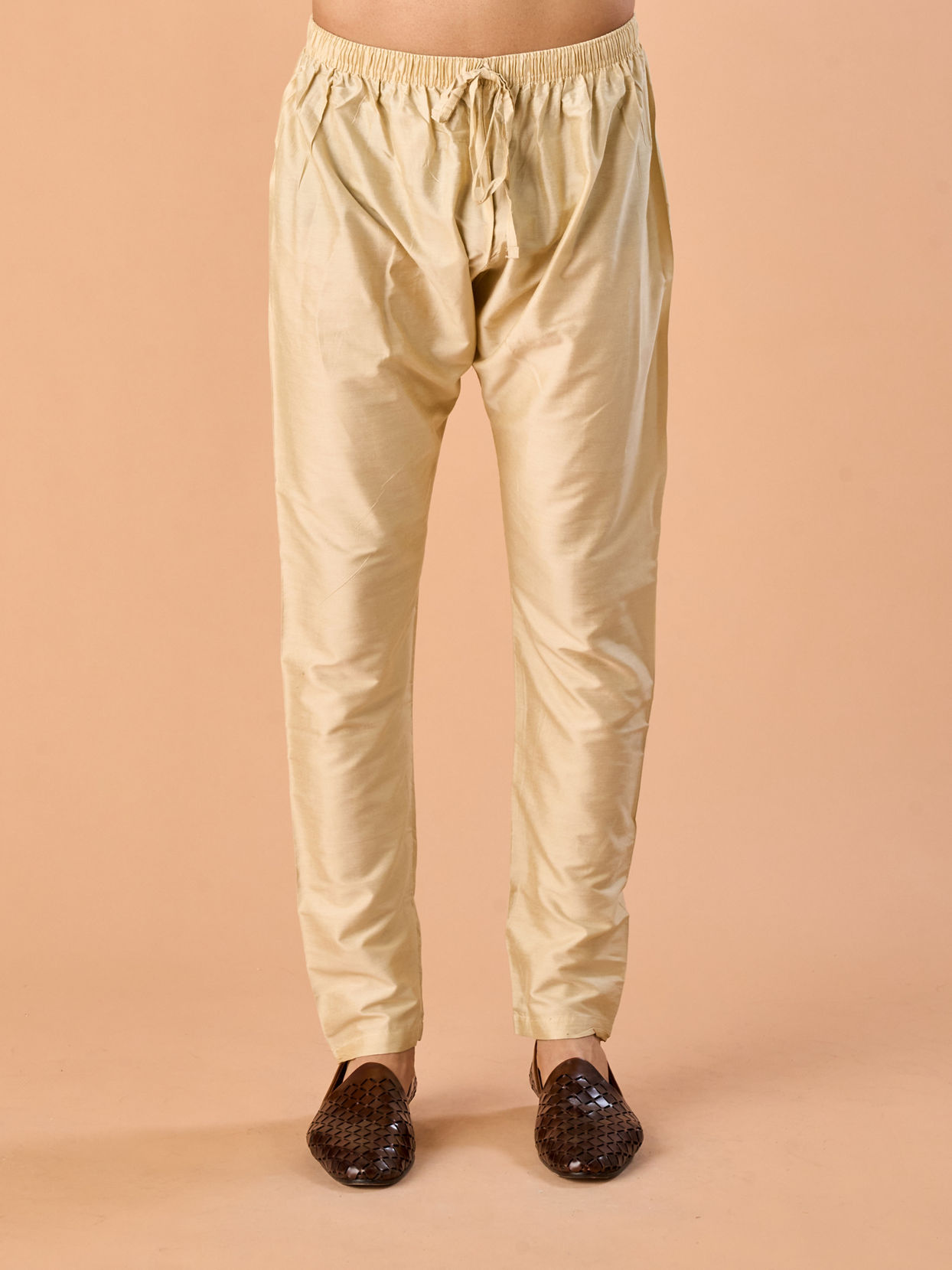 Manyavar Men Elegant Teal Blue Kurta Pajama