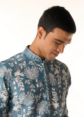 Manyavar Men Greyish Blue Blended Cotton Kurta Pajama with Printed