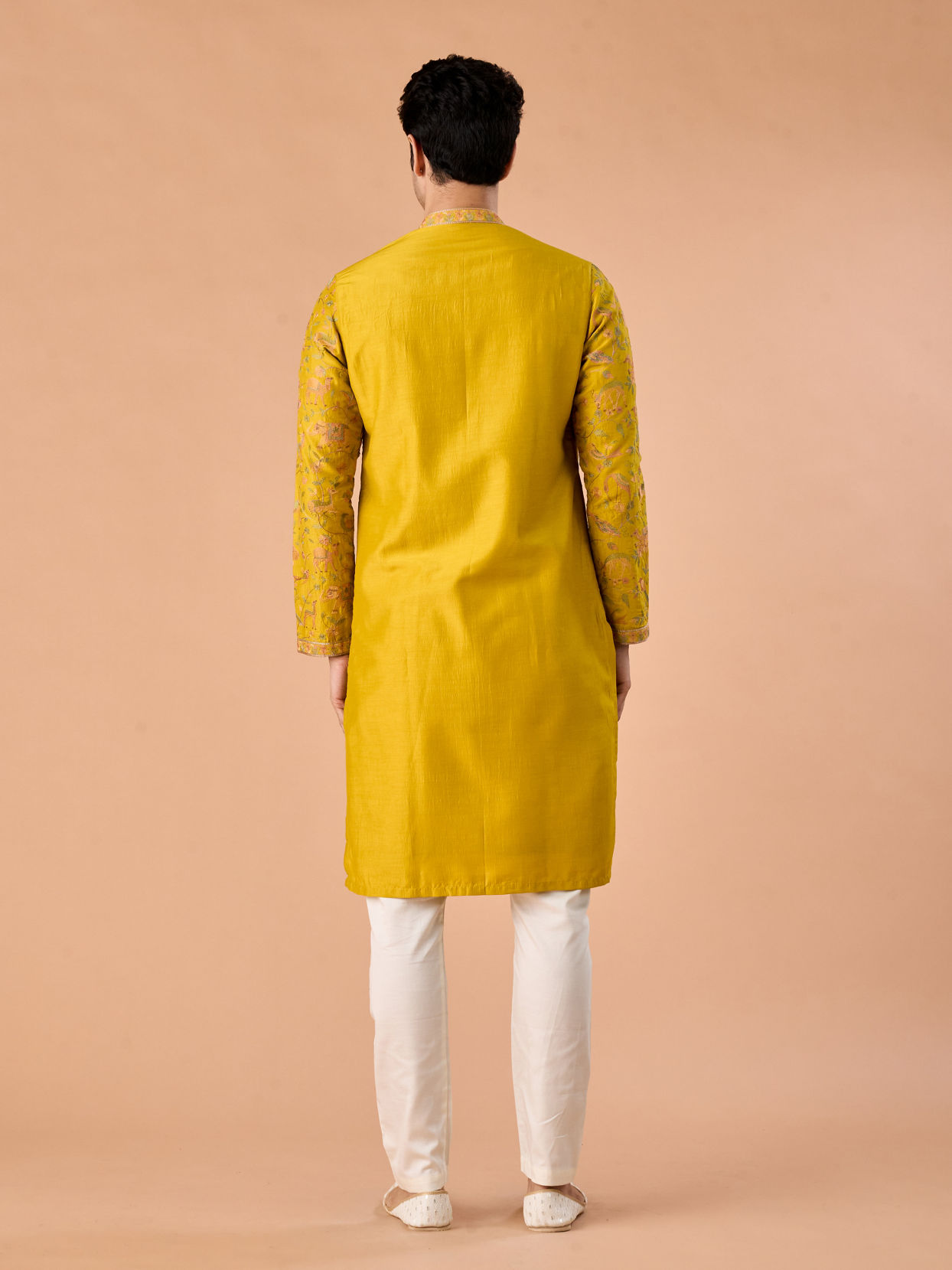 Manyavar Men Mehndi Green Grandeur Kurta Pajama