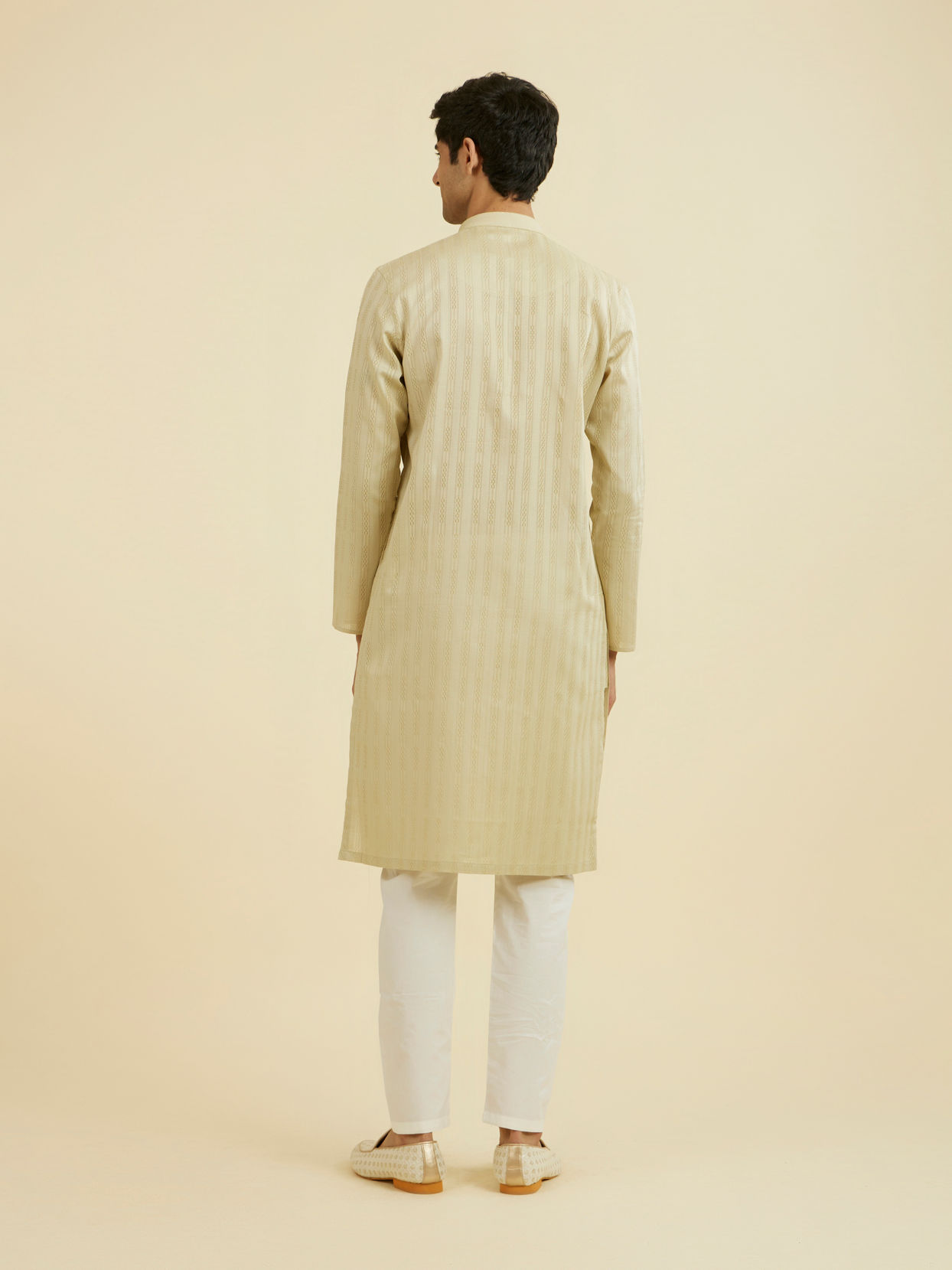 Manyavar Men Pista Green Kurta Pajama Set