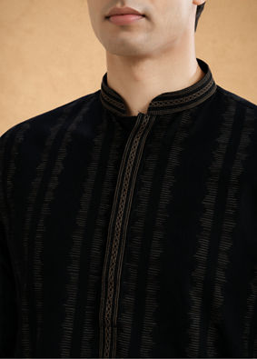 Manyavar Men Black Cotton Kurta Pajama
