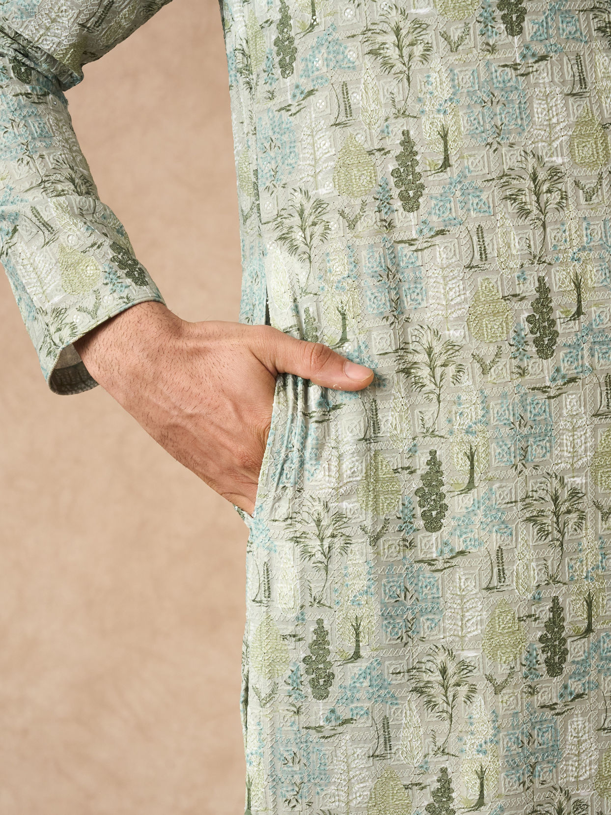 Manyavar Men Light Mid Green Blended Cotton Kurta Pajama with Print