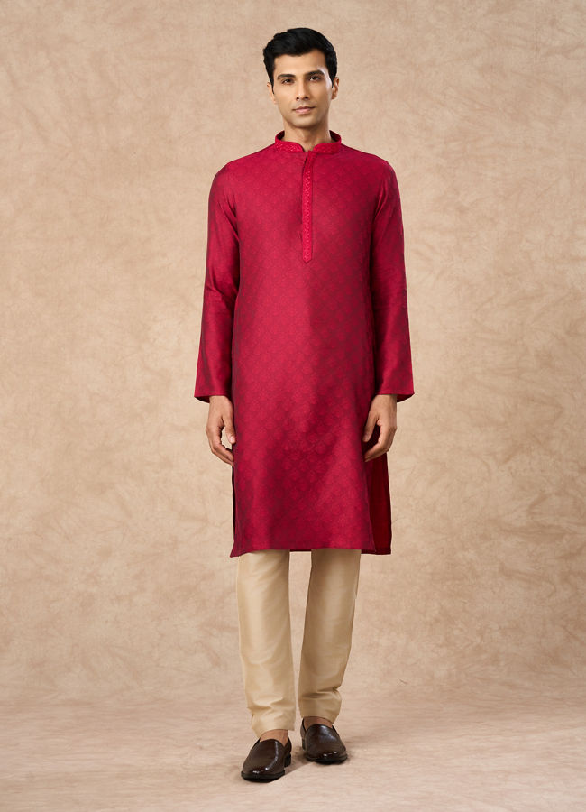 Manyavar Men Pink Blended Viscose Kurta Pajama