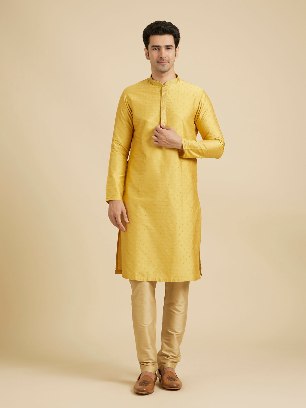 Manyavar Men Golden Embellished Kurta Pajama image number 2