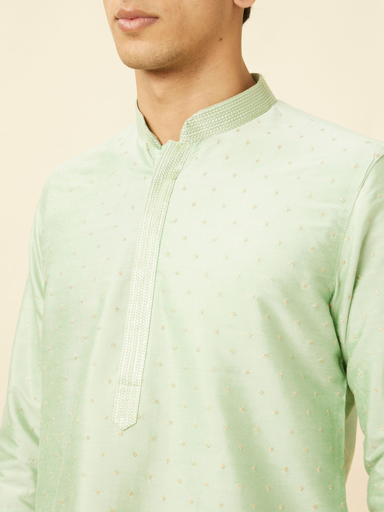 alt message - Manyavar Men Summer Green Embellished Kurta Set image number 1