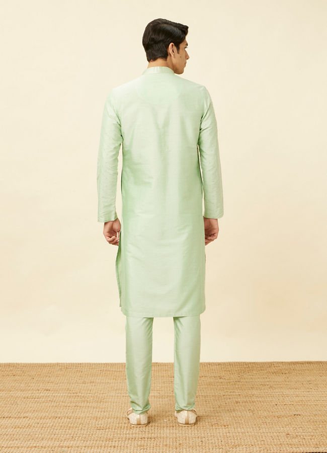 alt message - Manyavar Men Summer Green Embellished Kurta Set image number 5